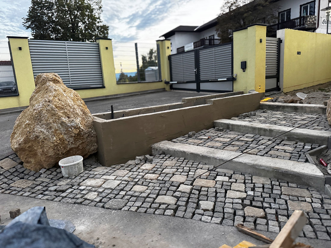 Schöne Pflasterstein Einfahrt